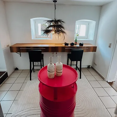 Weingut Holler Weingarten Orman Evi *