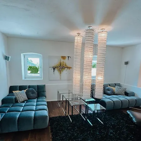 Orman Evi Weingut Holler Weingarten