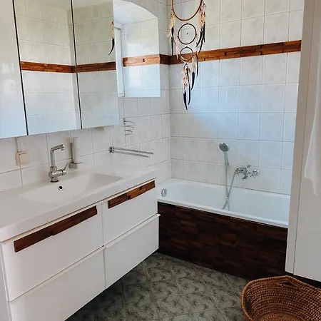 Orman Evi Weingut Holler Weingarten