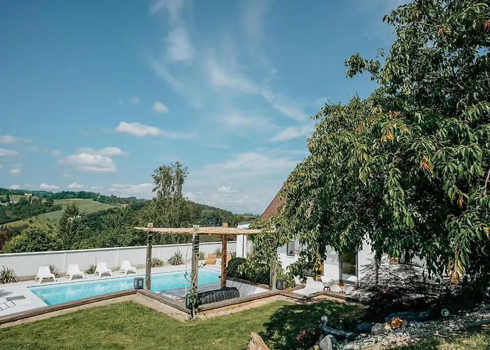 山林小屋 Weingut Holler Weingarten *