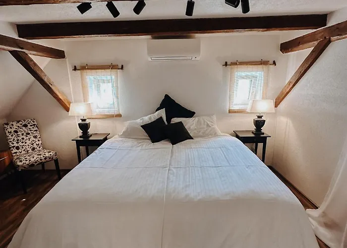 Weingut Holler Weingarten *