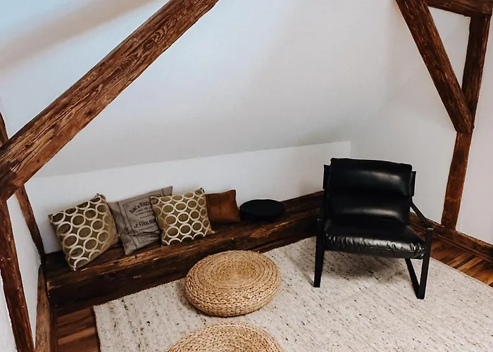 Weingut Holler Weingarten 山林小屋